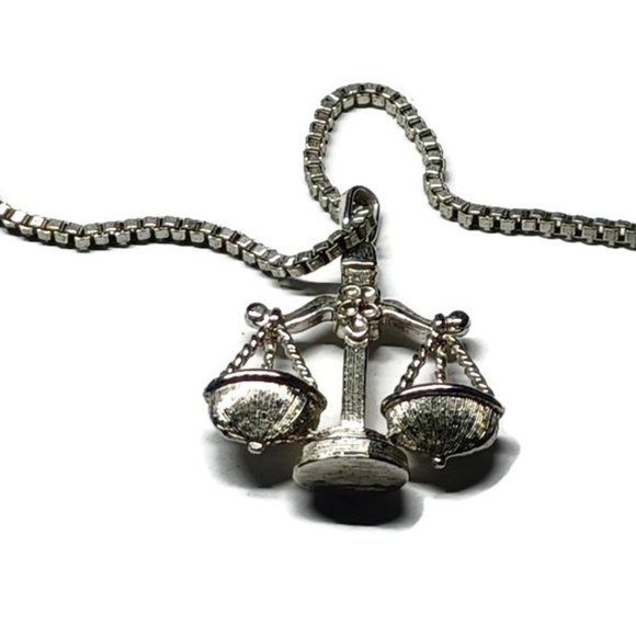 Vtg 80s LIBRA Silver Tone Horoscope Necklace On Box Chain